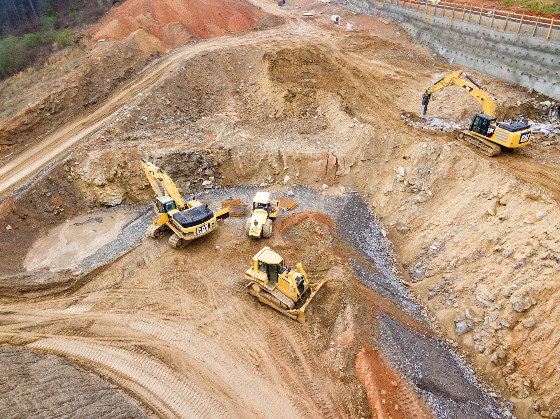 Movimiento de Tierras — Litang Investments